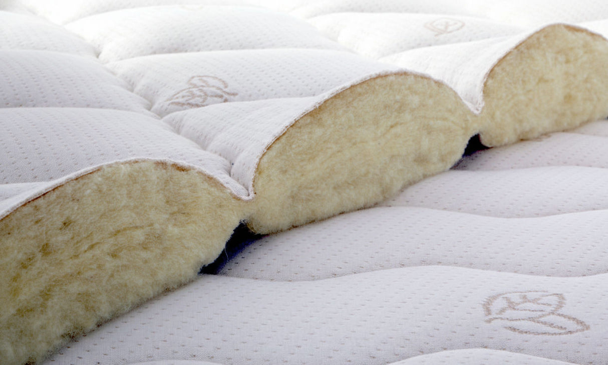 100% organic cotton knit, quilted to 100% plein-air French wool