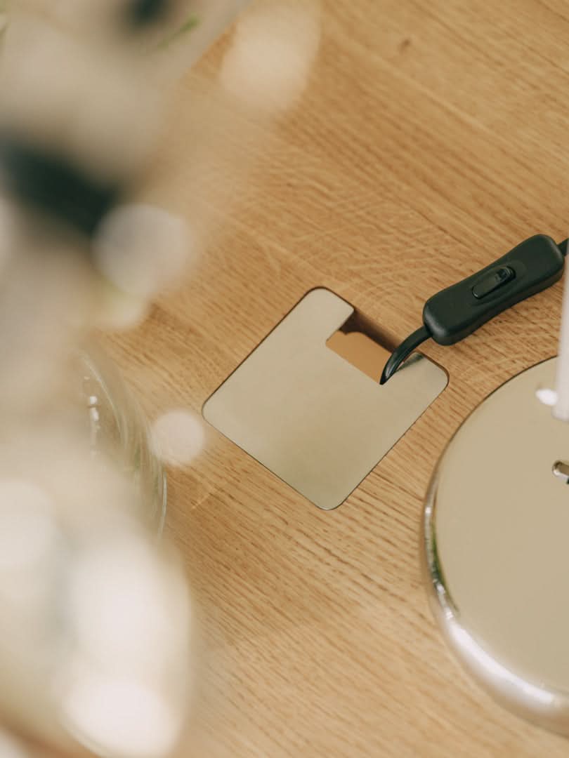 TEAM 7 atelier desk in natural oak. photo: TEAM 7 - Available in Canada at The Mattress & Sleep Co.