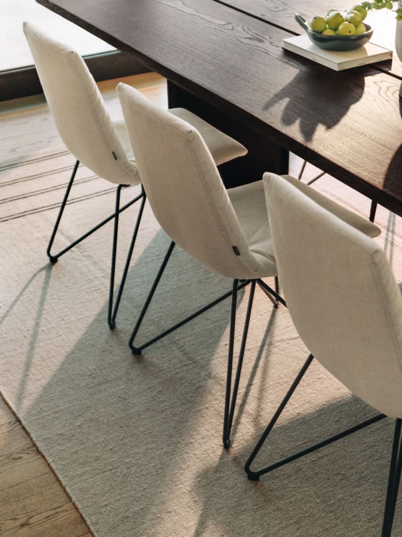 TEAM 7 echt.zeit table in smoked oak. photo: TEAM 7 - Available in Canada at The Mattress & Sleep Co.