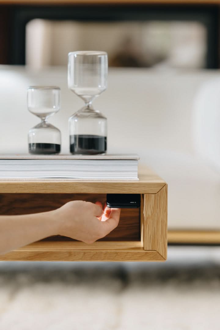TEAM 7 lift coffee table in natural oak. photo: TEAM 7 - Available in Canada at The Mattress & Sleep Co.