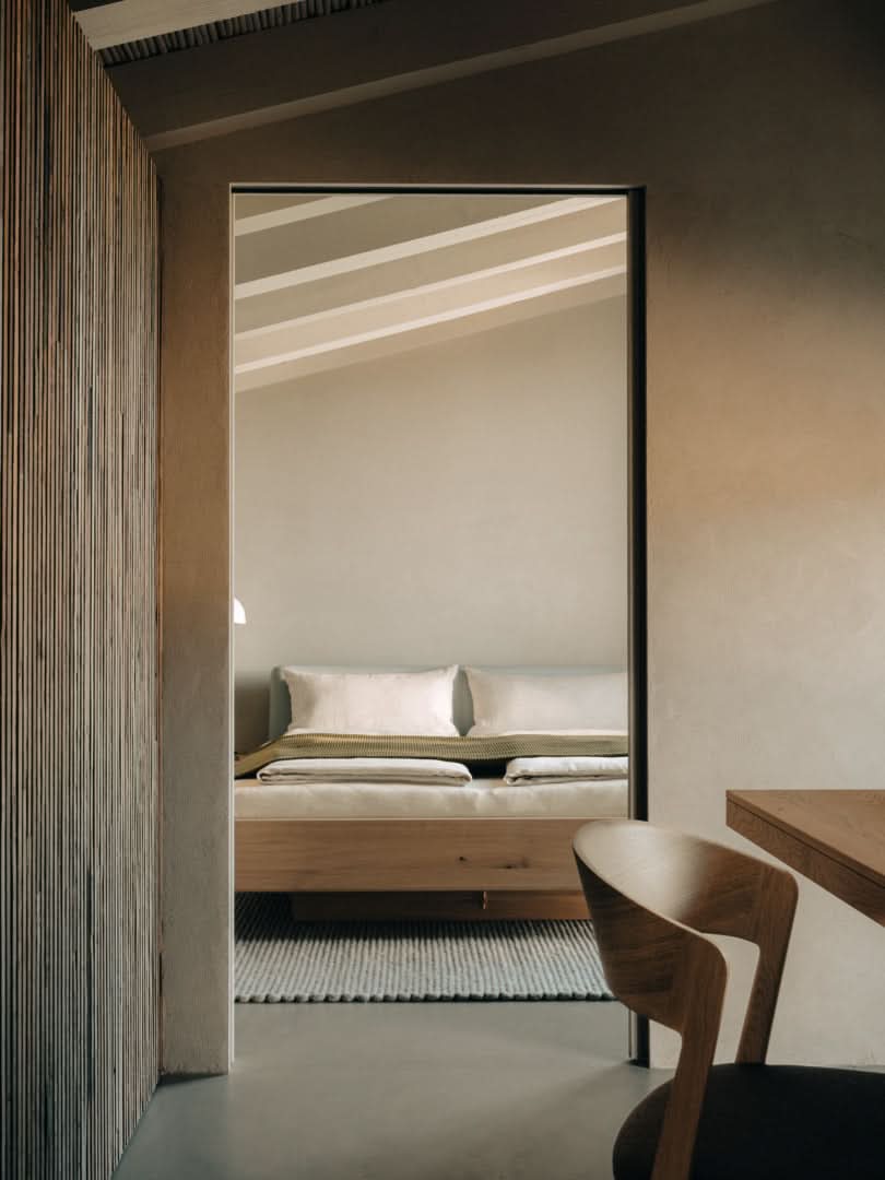 TEAM 7 nox bed in wild white oil oak. photo: TEAM 7 - Available in Canada at The Mattress & Sleep Co.