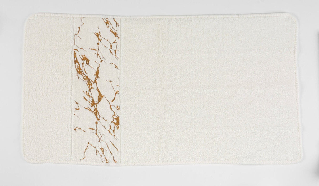 Abyss Alpi Towels with 840 Gold design elements.