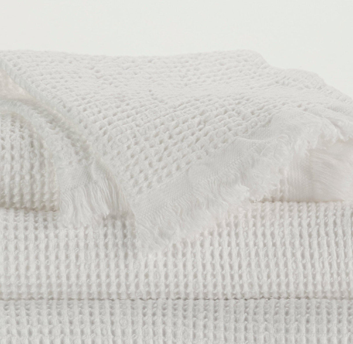 A&H Bees Towels in 100 White