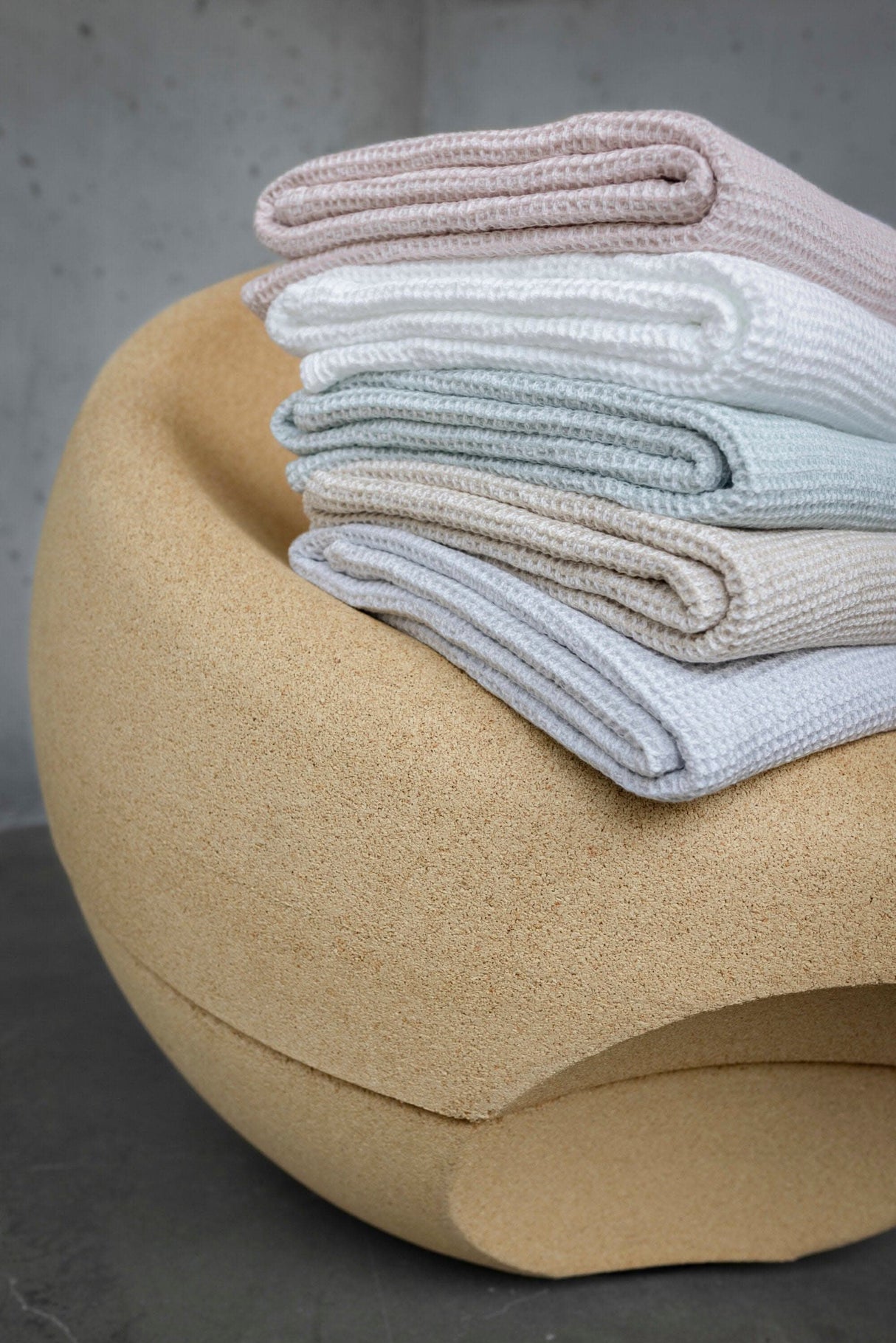 A&H Bees Towels from top-to-bottom: 518 Primrose, 100 White, 210 Aqua, 770 Linen and 992 Platinum