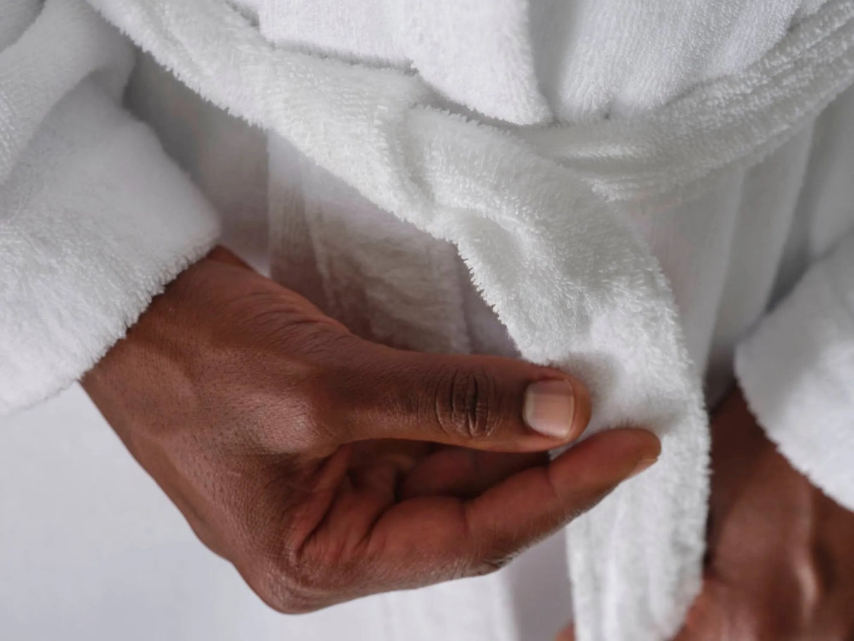 A&H Alex Robe in 100 White