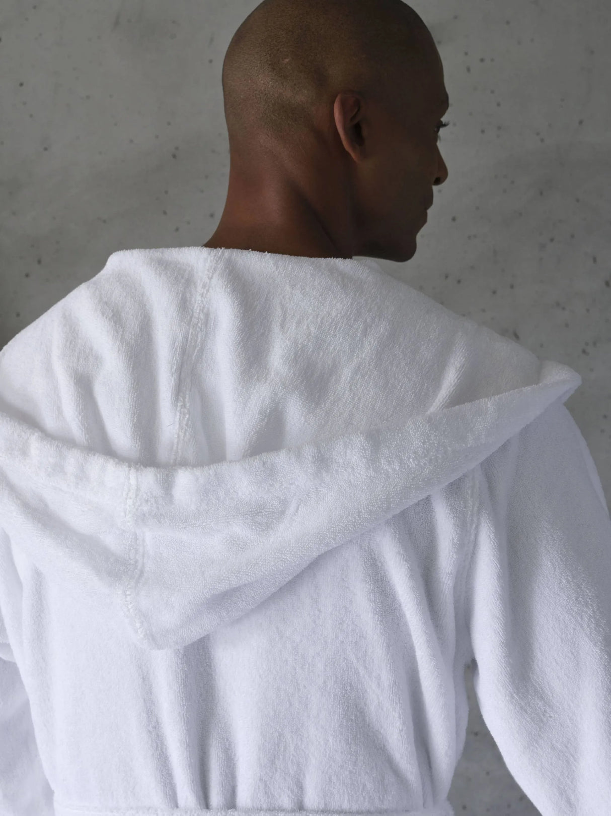 A&H Alex Robe in 100 White