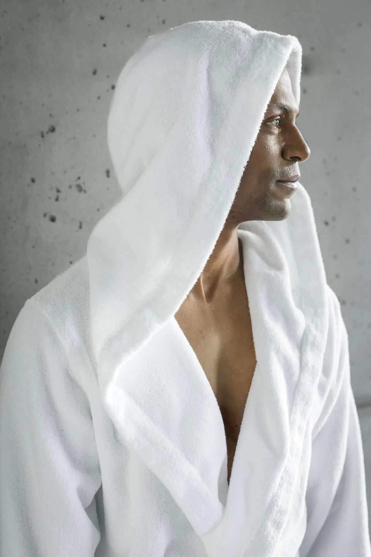 A&H Alex Robe in 100 White