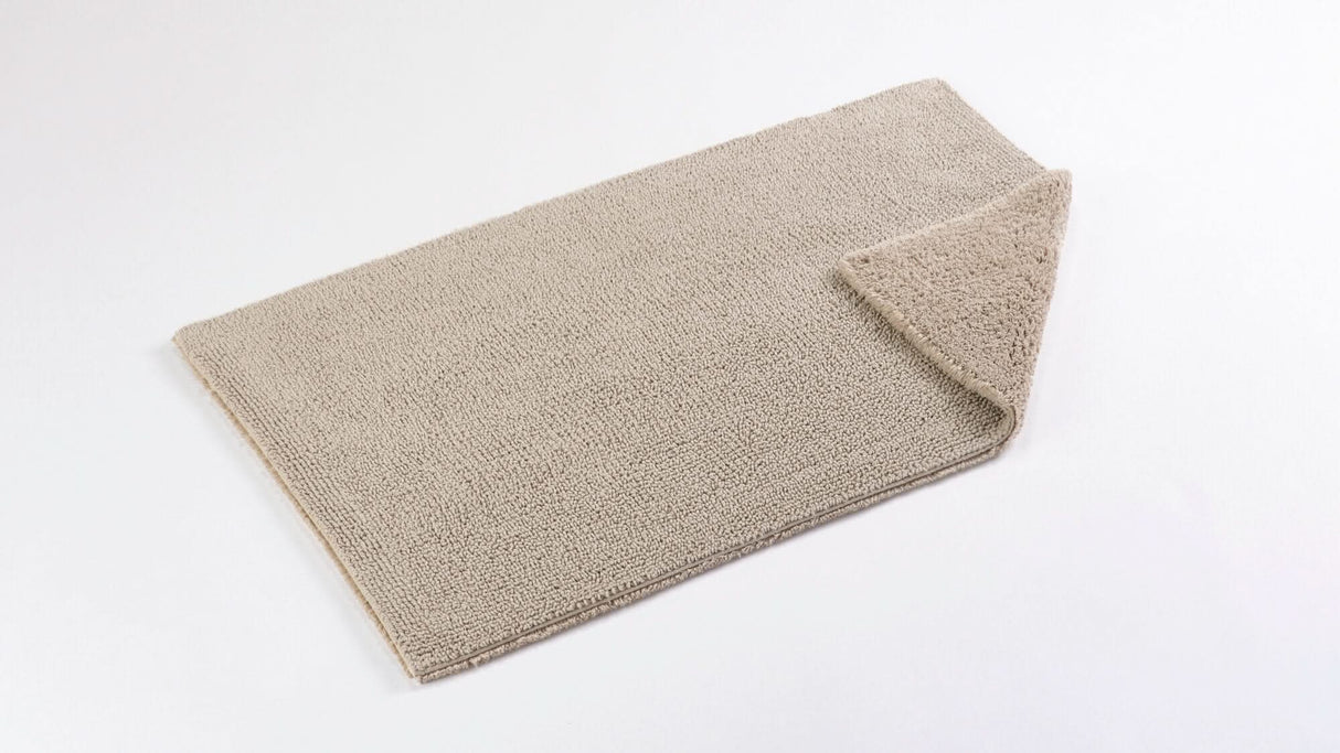 A&H Bay Bath Rug in 770 Linen