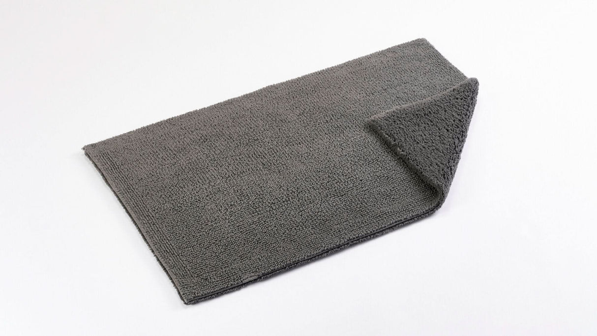 A&H Bay Bath Rug in 920 Gris