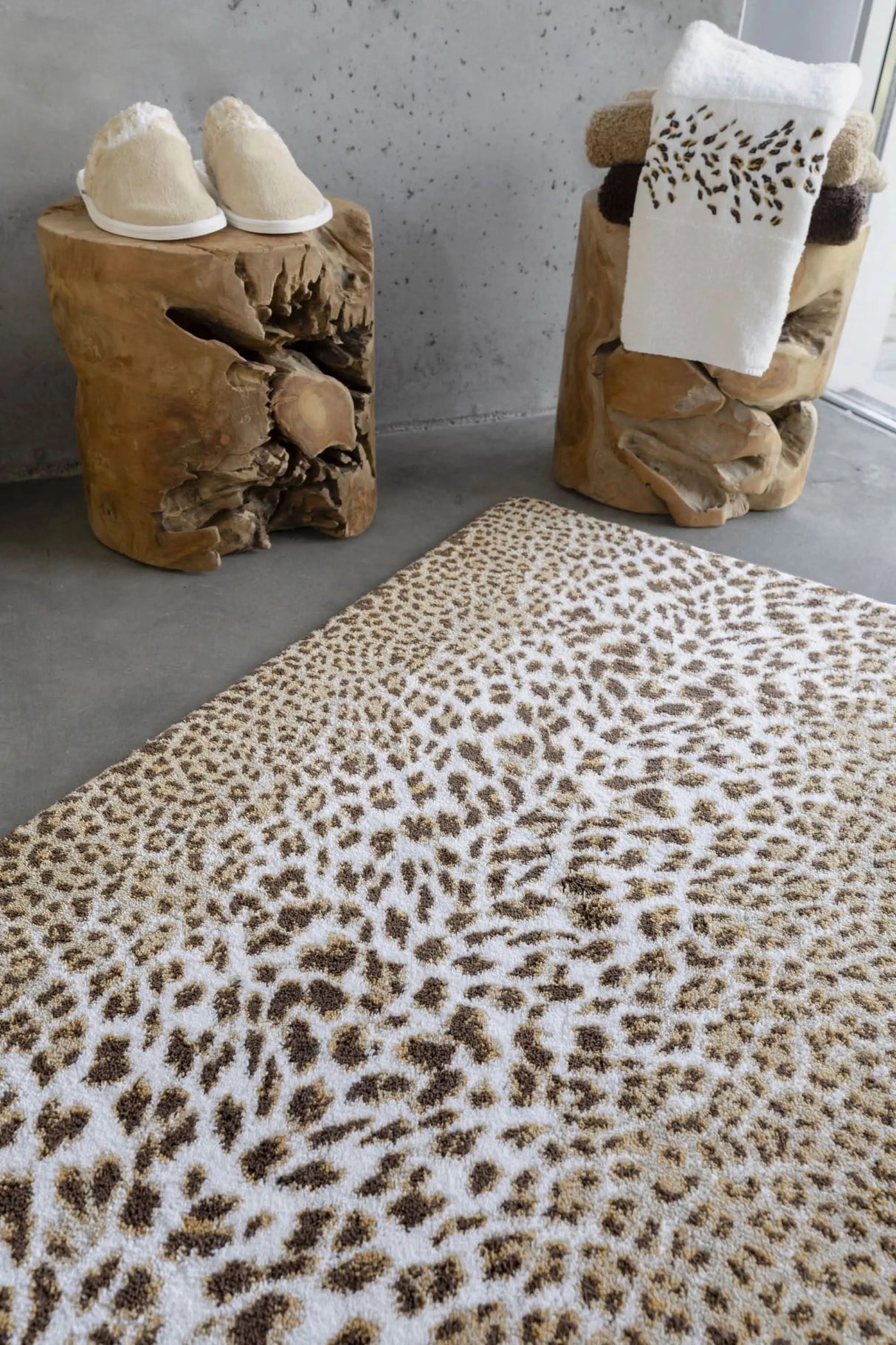 A&H Feline Bath Rug, 100% Giza Egyptian Cotton Long Staple. Two available sizes