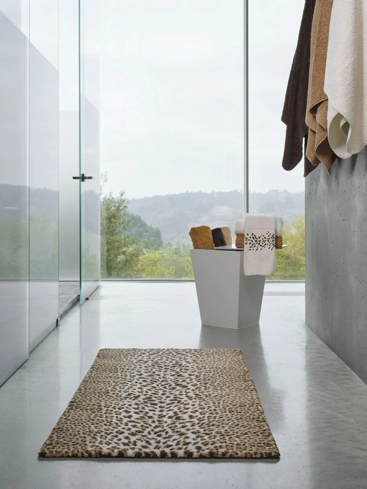 A&H Feline Bath Rug, 100% Giza Egyptian Cotton Long Staple. Two available sizes