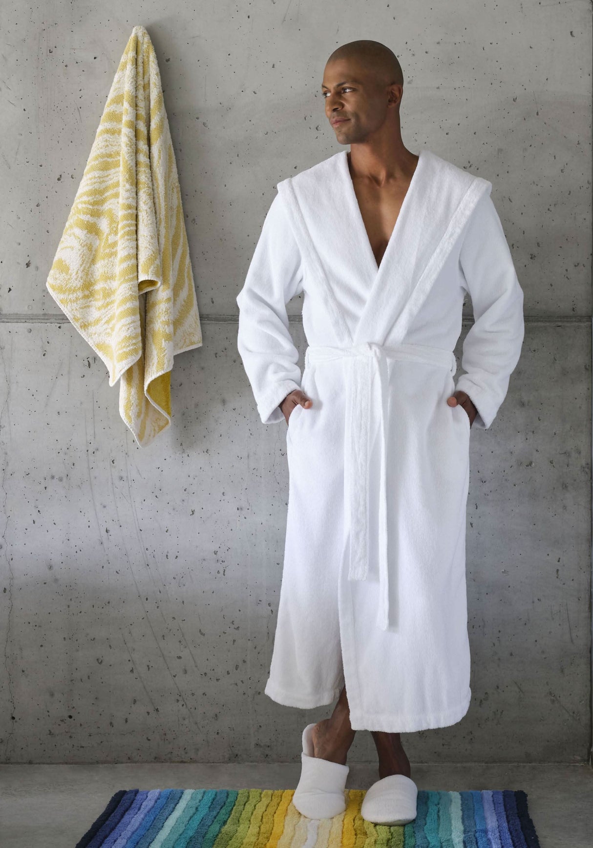 Top-left: A&H Fogo Towel 278 Yuzu. Rug: Santa Cruz 302 Lagoon