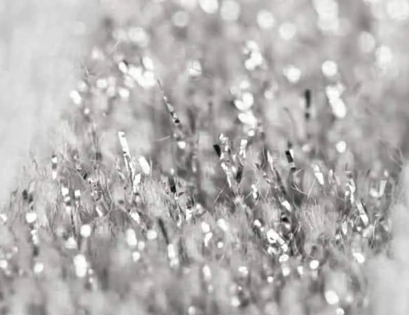 Karat Rug in 900 Silver (Lurex closeup)