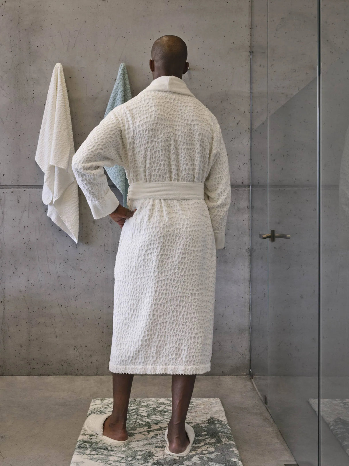 A&H Lodge Robe in 103 Ivory. A&H Monoke Rug