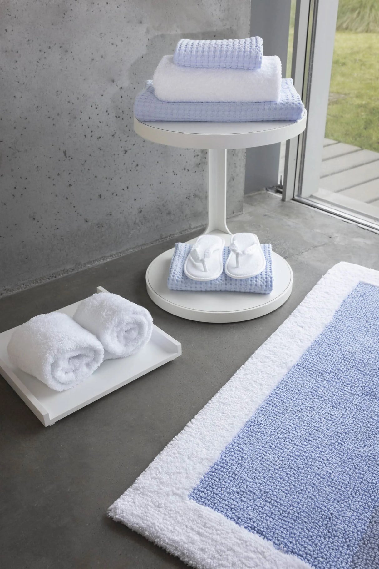 A&H Origine Reversible Bath Rug in 330 Powder Blue (Inset) and 100 White (Border). 100% Giza Egyptian Cotton Long Staple