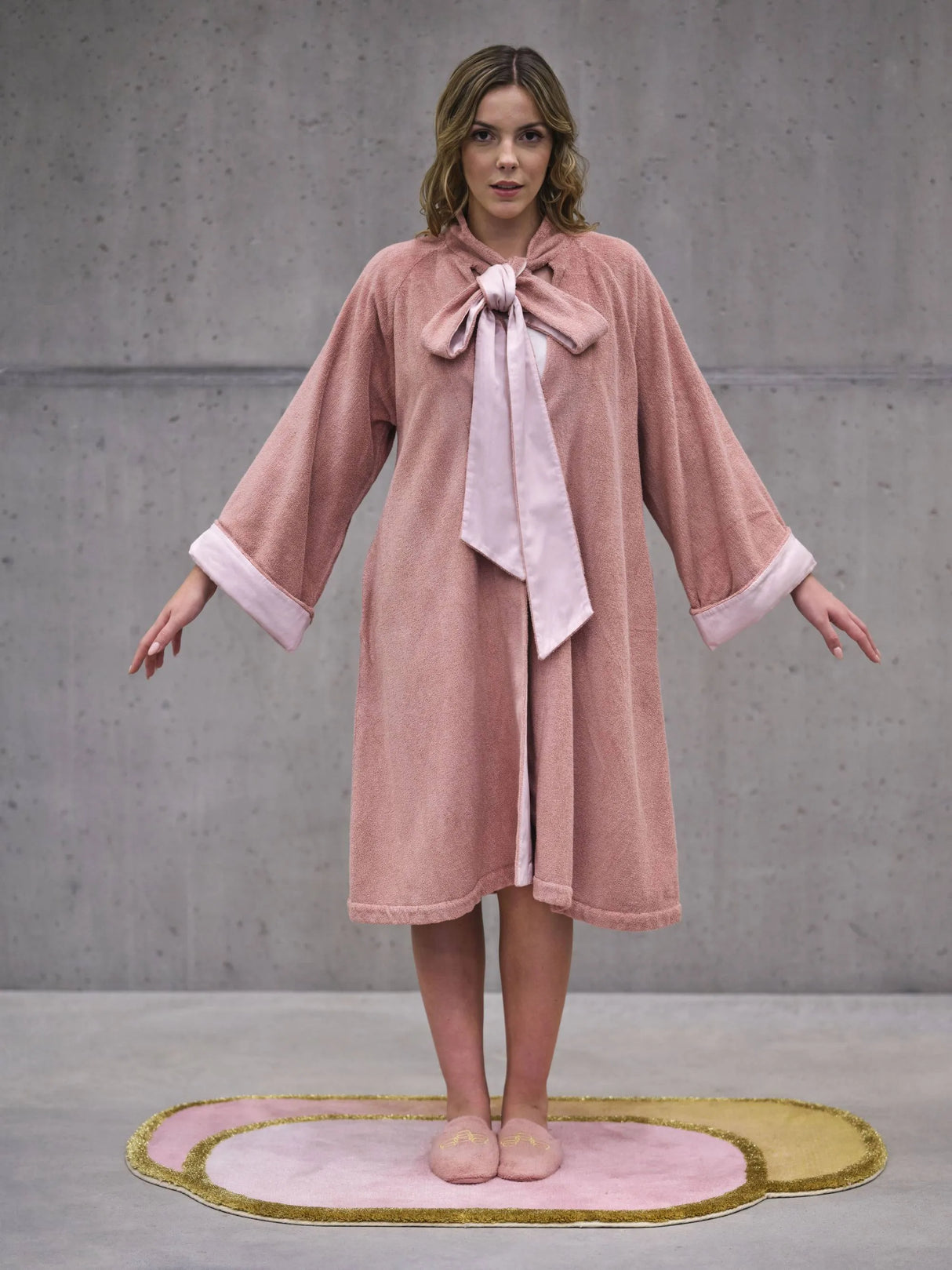 A&H Palacio Robes feature A&H 515 Rosette terry, double-faced with Celso de Lemos Secret sateen. Both fabrics are made from 100% Giza Egyptian Cotton Extra-Long Staple