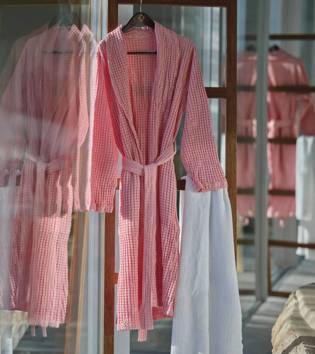 A&H Pousada Robe in 573 Flamingo