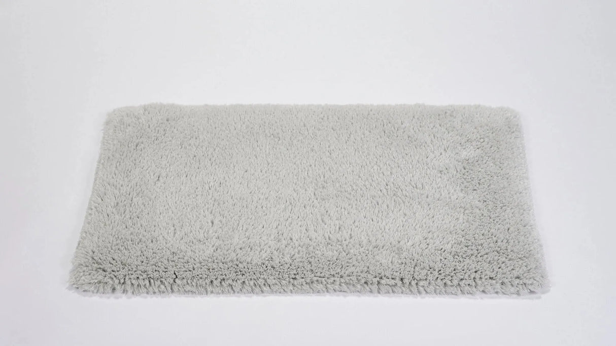 A&H Shag Rug in 992 Platinum