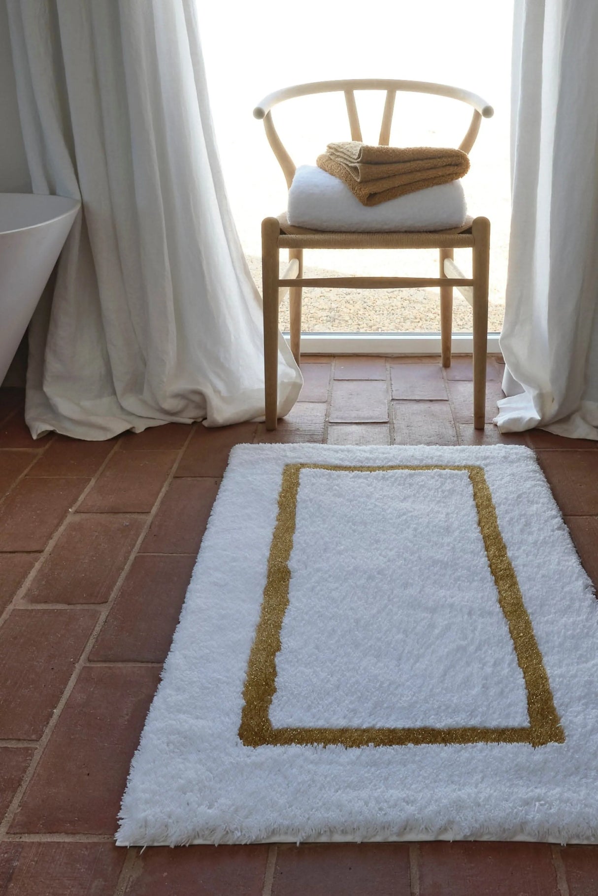 Karat Bath Rug in 800 Gold