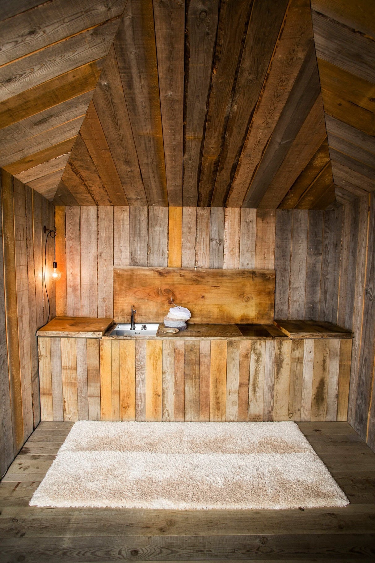 Shag Bath Rug in 770 Linen