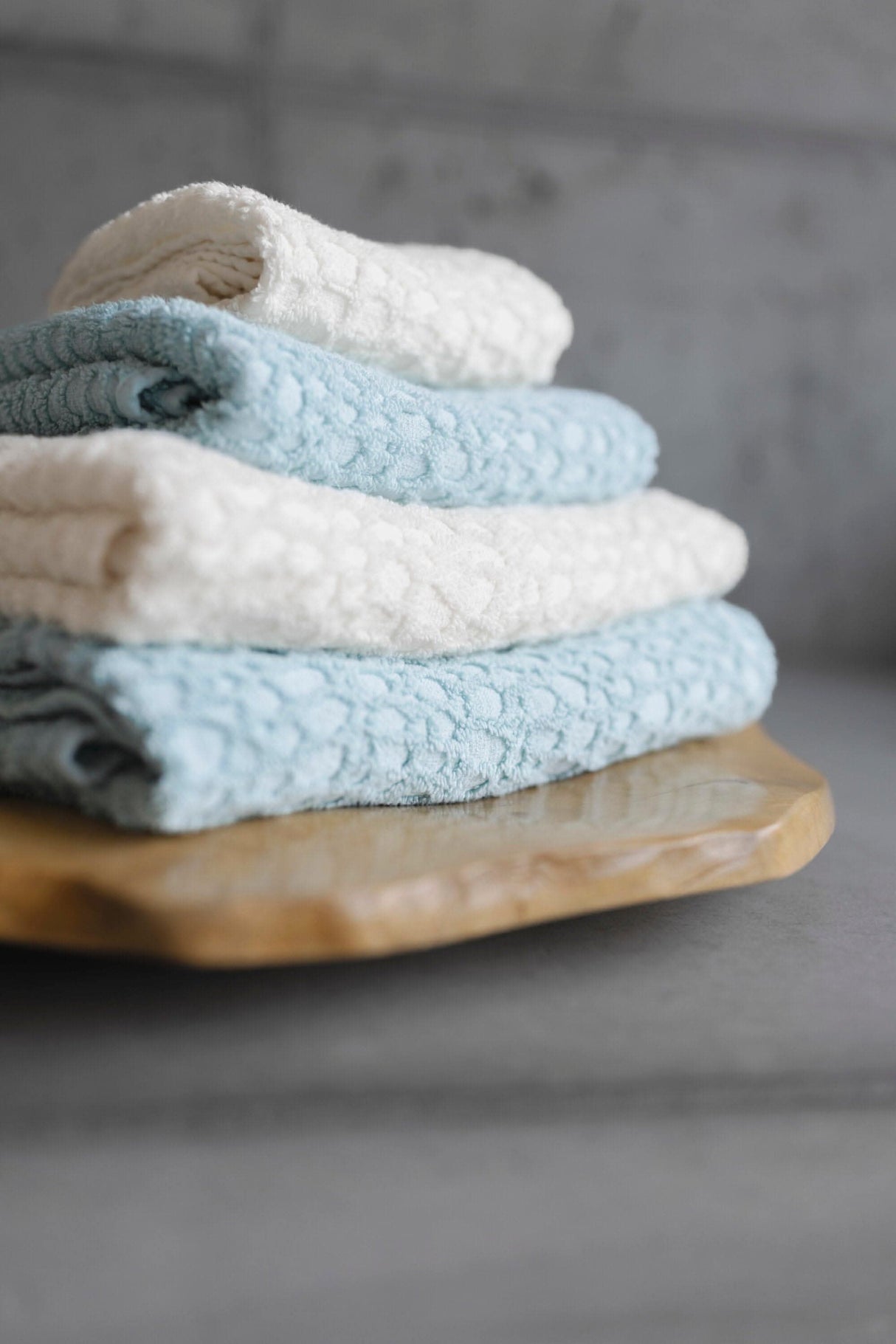 A&H Lodge Towels - Available in 103 Ivory & 235 Ice