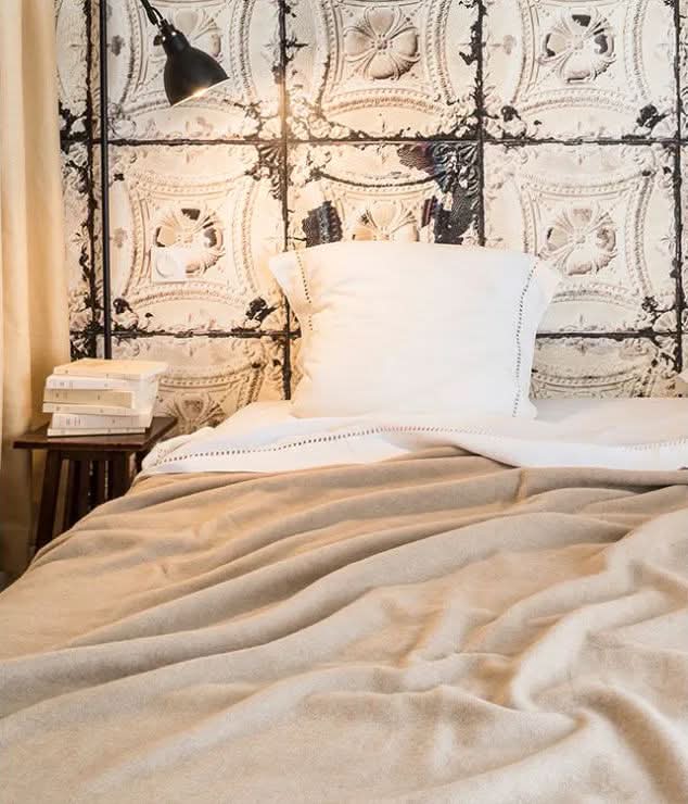 Cashmere blanket in Crème. 100% Cashmere by Brun de Vian-Tiran