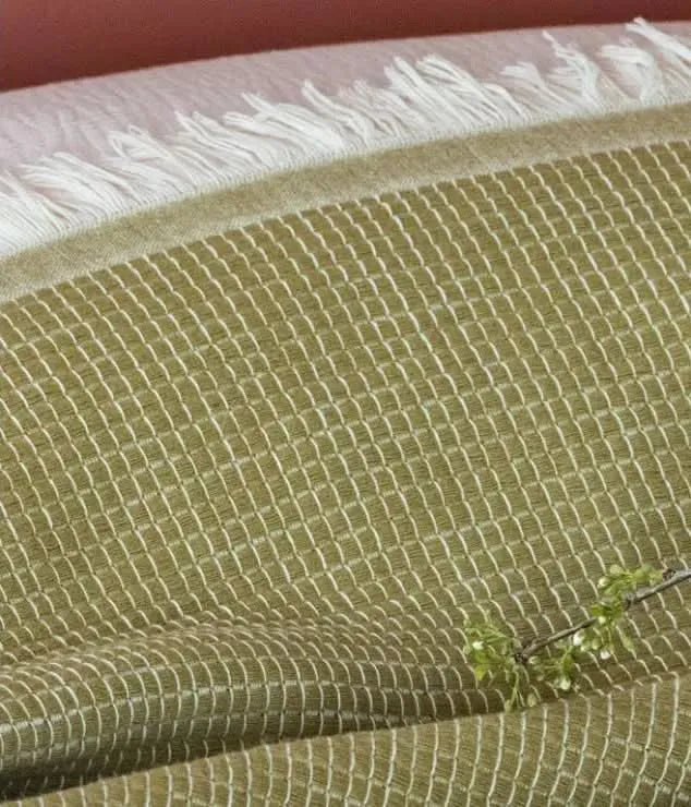 Jade Great Throw (260 x 260 cm) Closeup