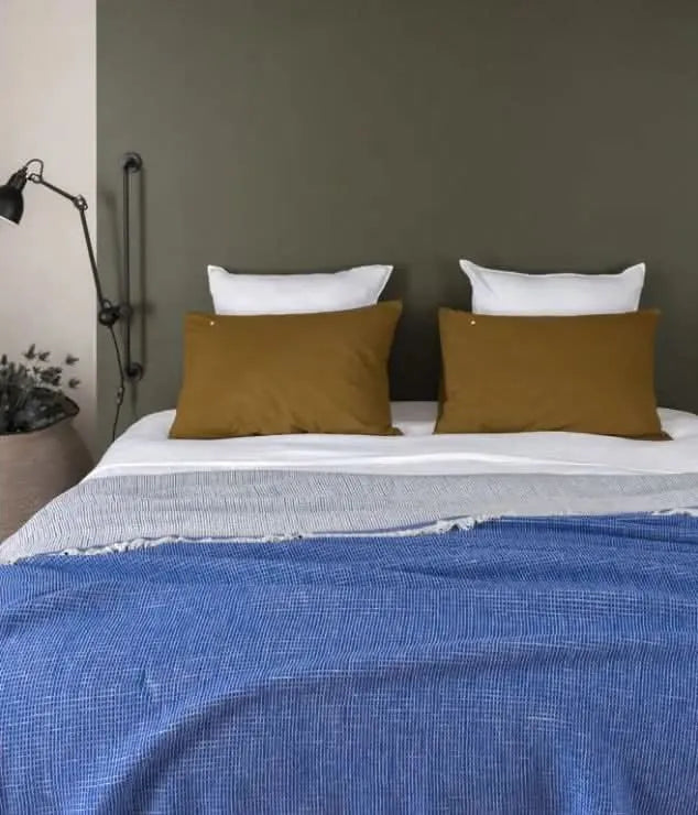 Lapis Lazuli Great Throw (260 x 260 cm)