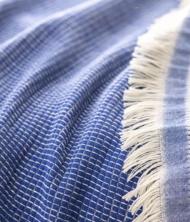 Lapis Lazuli Great Throw (260 x 260 cm) Closeup