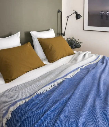 Lapis Lazuli Great Throw (260 x 260 cm)