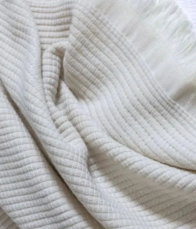 Lin (Linen) Great Throw (260 x260 cm) Closeup