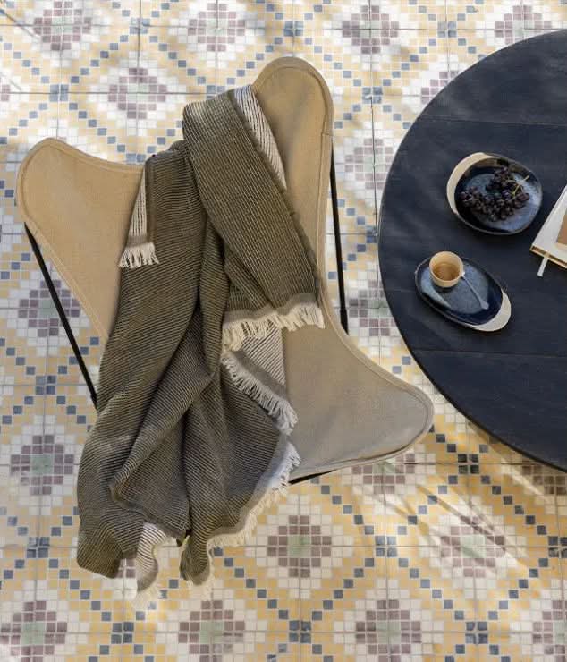 Terre (Earth) Throw (150 x 200 cm)