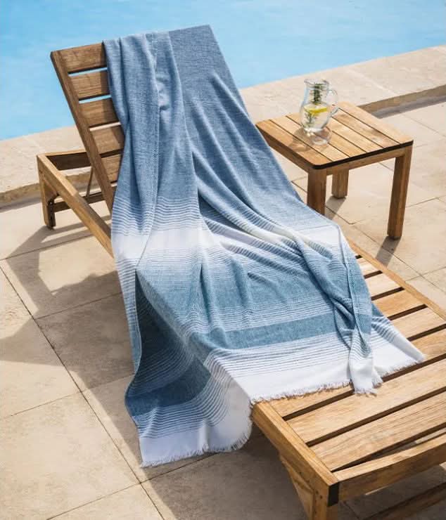 Bleu Paon (Peacock Blue) Throw (150 x 200 cm)