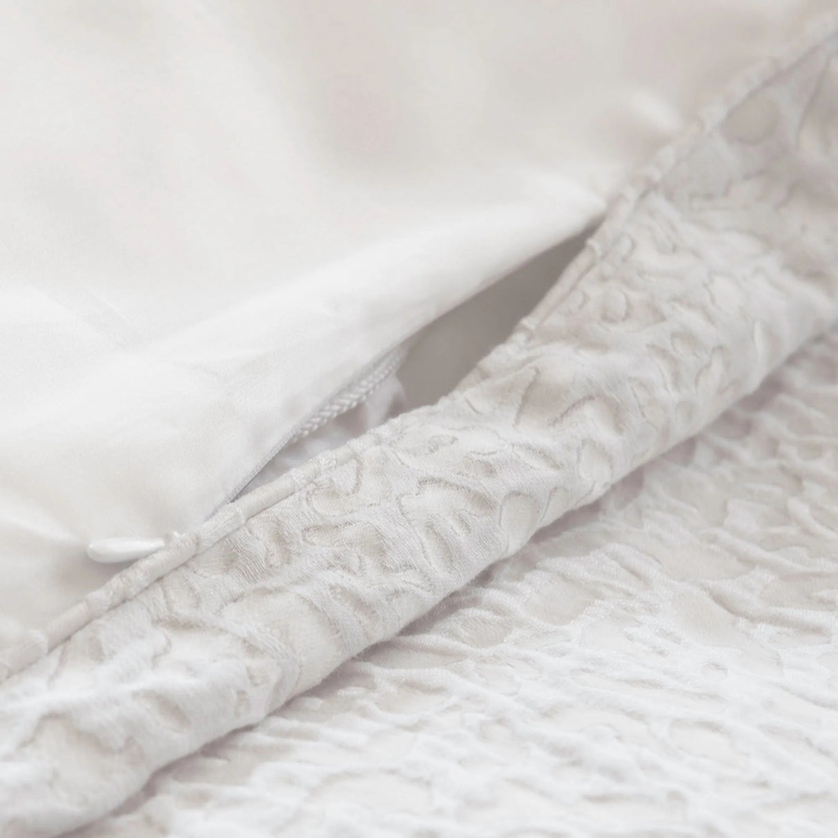 St Genève Athena Blanca duvet cover - reverse/back is Capri Cloud