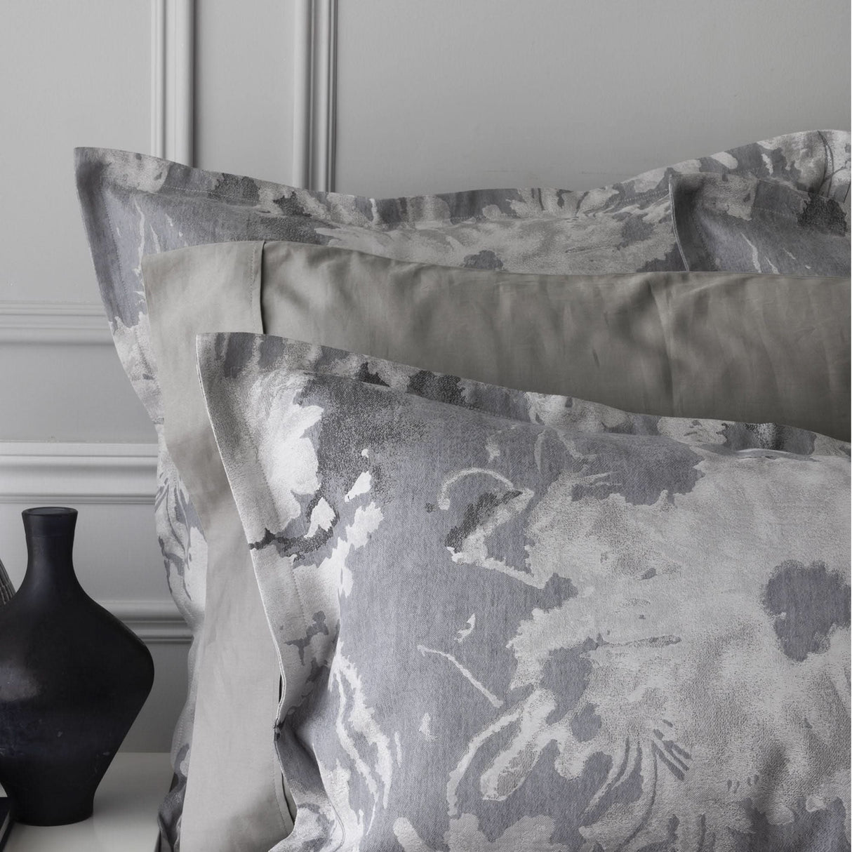 St Genève Blossom Duvet Cover in Moonlight colourway