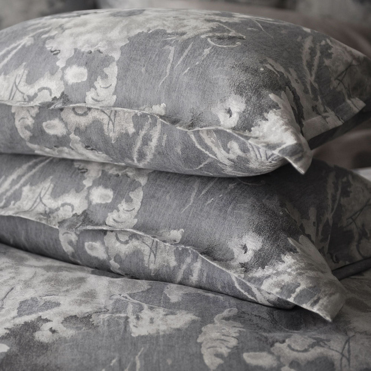 St Genève Blossom Duvet Cover in Moonlight colourway