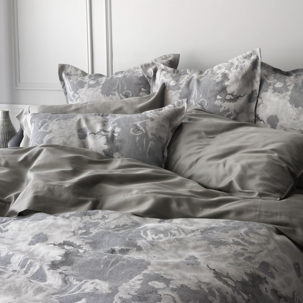 St Genève Blossom Duvet Cover in Moonlight colourway
