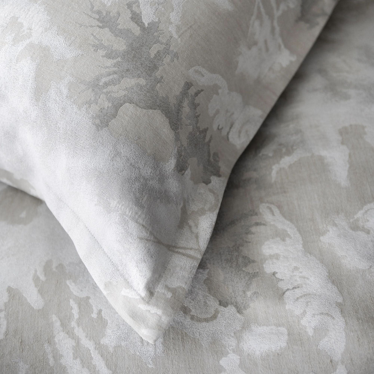 St Genève Blossom Duvet Cover in Oyster colourway