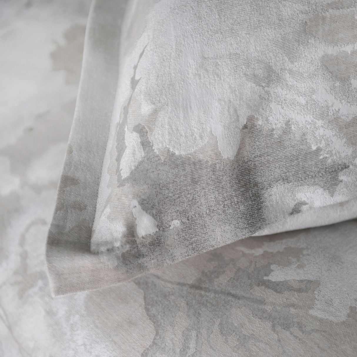 St Genève Blossom Duvet Cover in Oyster colourway