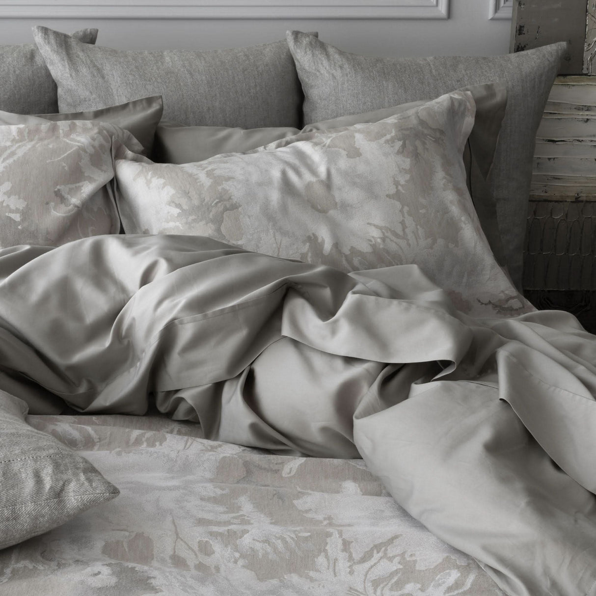 St Genève Blossom Duvet Cover in Oyster colourway