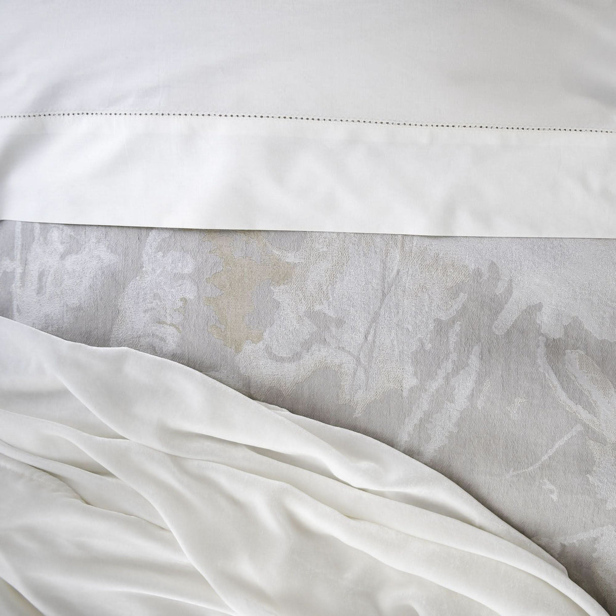 St Genève Blossom Duvet Cover in Parchment colourway