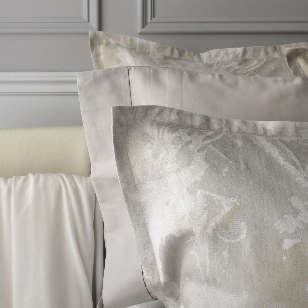 St Genève Blossom Duvet Cover in Parchment colourway