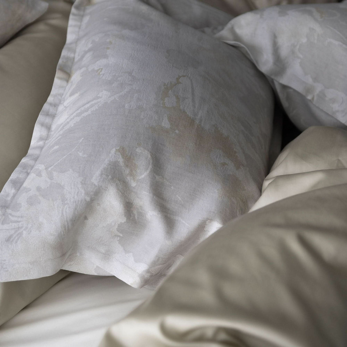 St Genève Blossom Duvet Cover in Parchment colourway