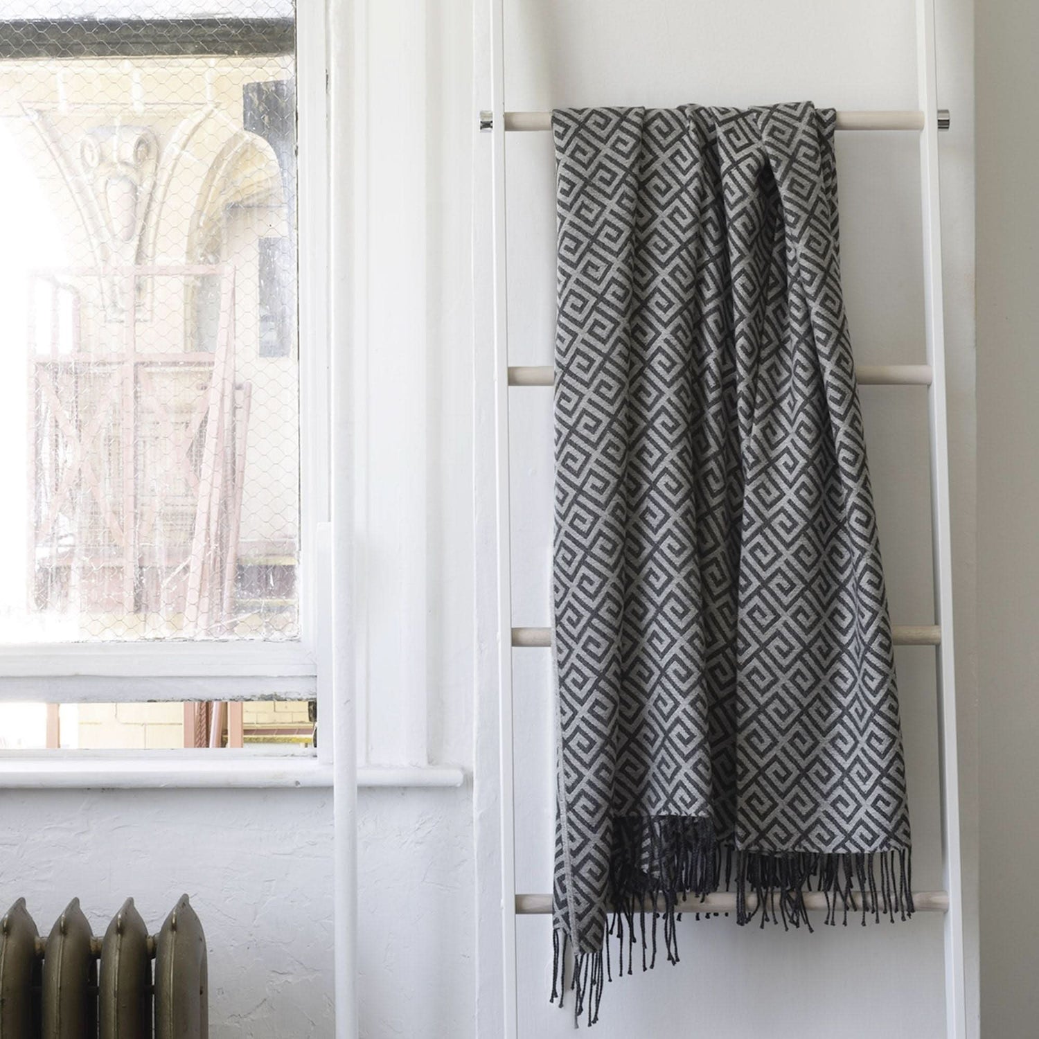 St Genève Bruno Throw in Charcoal colourway