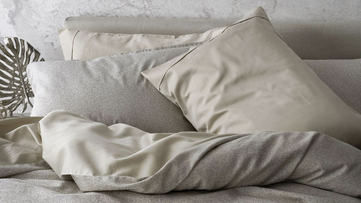 St Genève Rio Duvet Cover in Pearl colourway