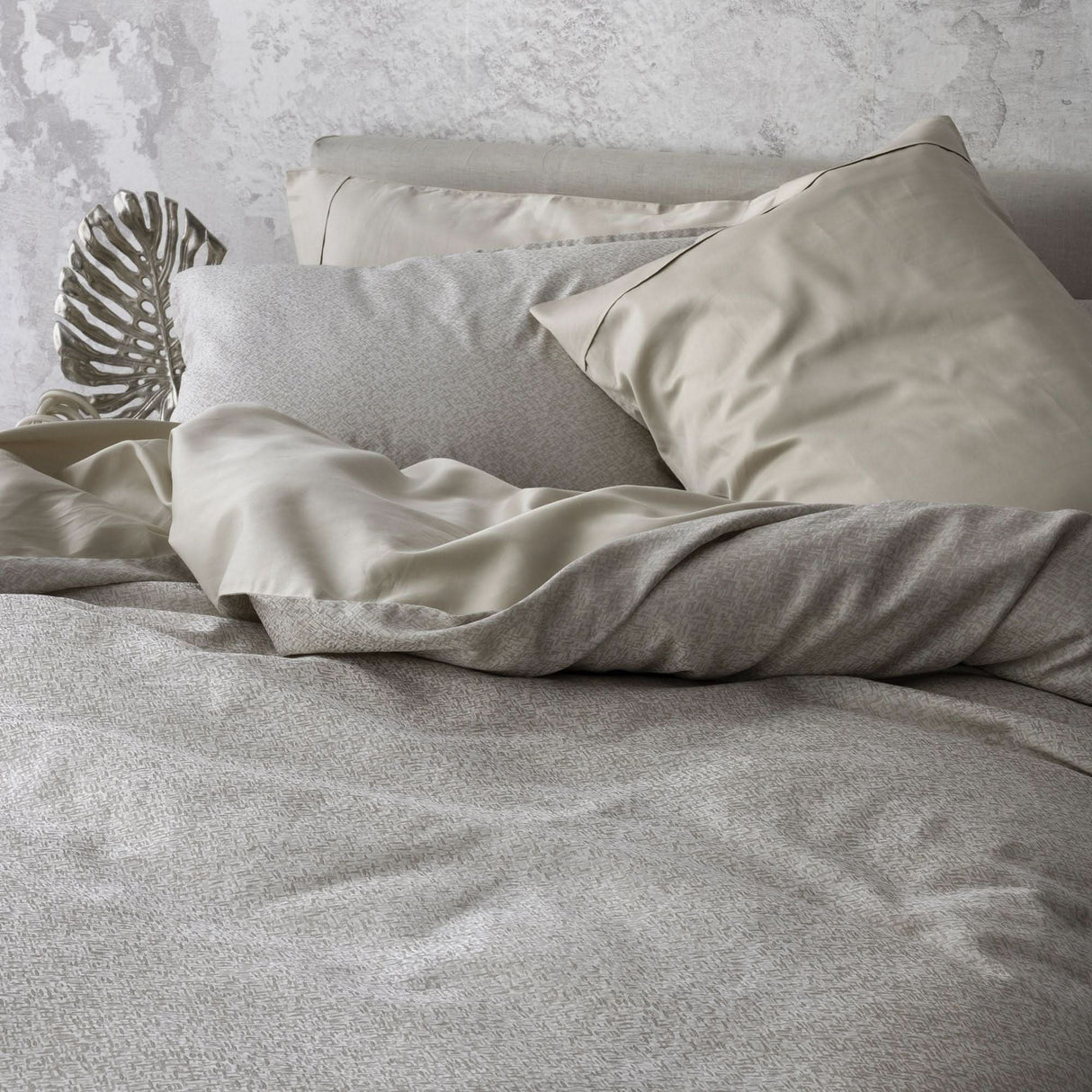 St Genève Rio Duvet Cover in Pearl colourway