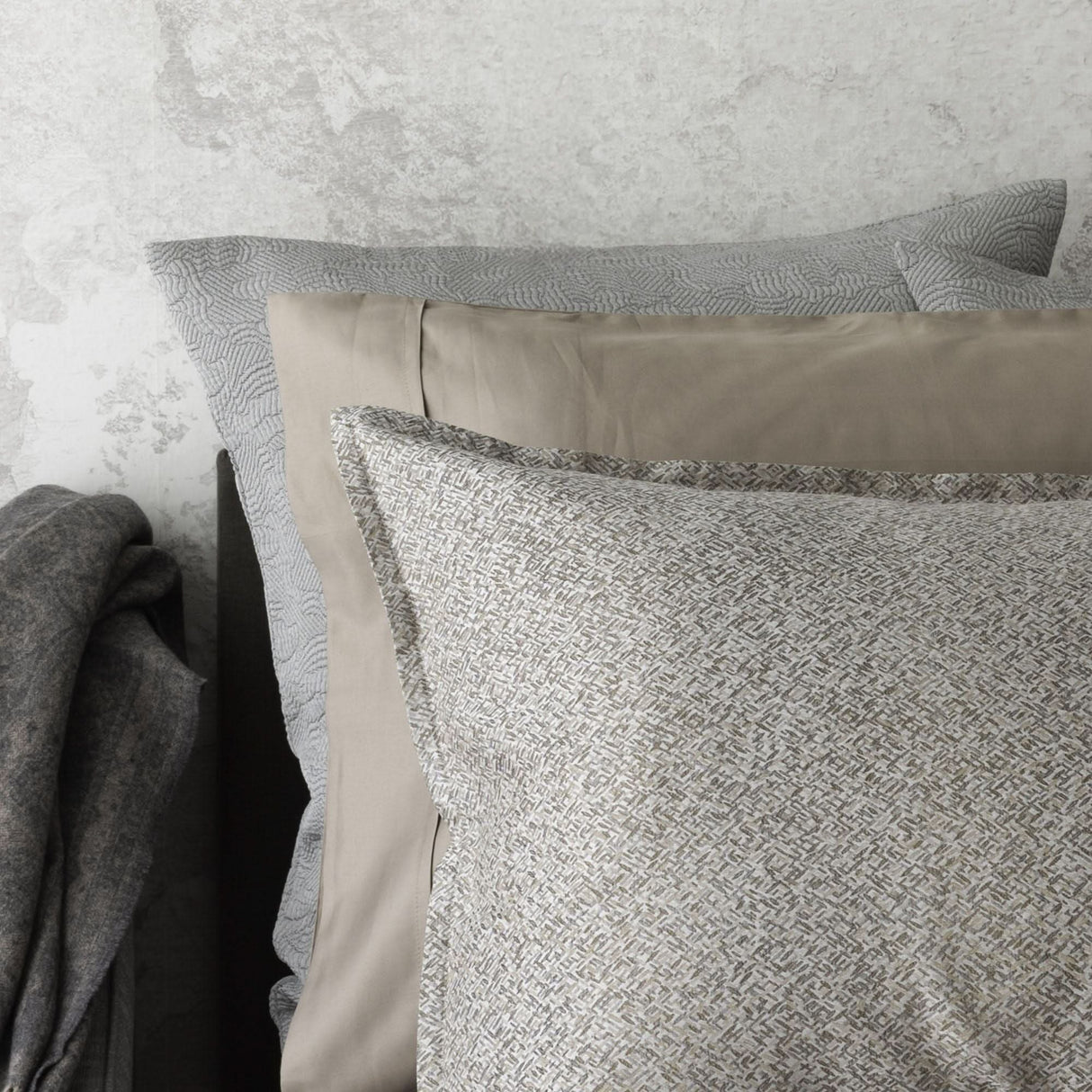 St Genève Rio Duvet Cover in Walnut colourway