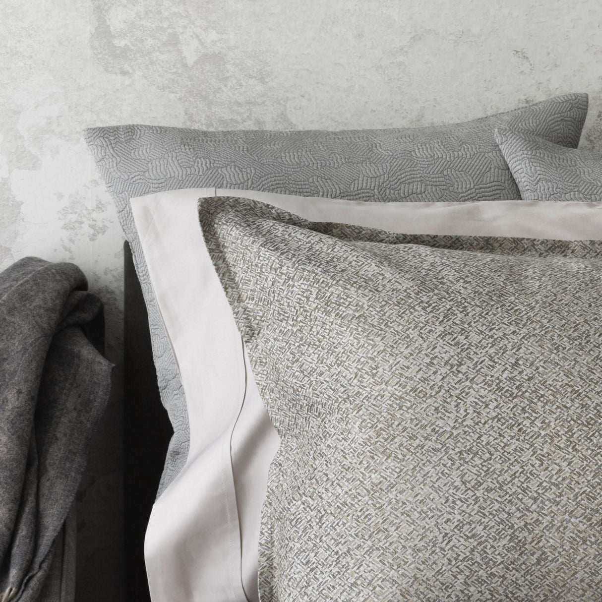 St Genève Rio Duvet Cover in Walnut colourway