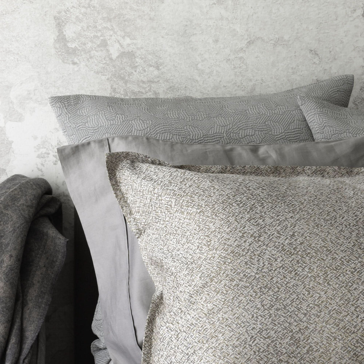 St Genève Rio Duvet Cover in Walnut colourway