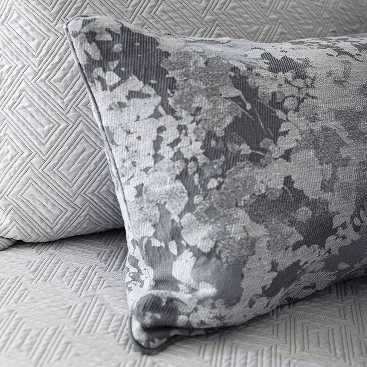 St Genève Sakura Duvet Cover in Moonlight colourway